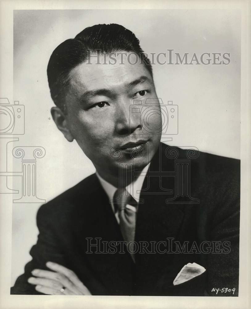 1957 Press Photo Yi-Kwei Sze, Bass-Baritone Singer - hpp20445- Historic Images