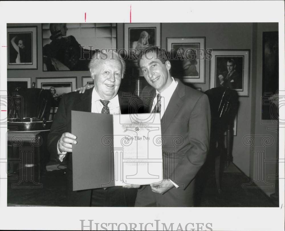 1991 Press Photo Herb Ellis with Los Angeles Mayor Tom Bradley Declare Holiday- Historic Images