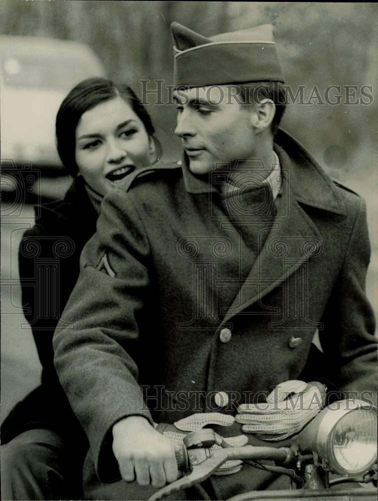 1969 Press Photo Actors John Phillip Law &amp; Ludmila Mikael in &quot;The Sergeant&quot;- Historic Images