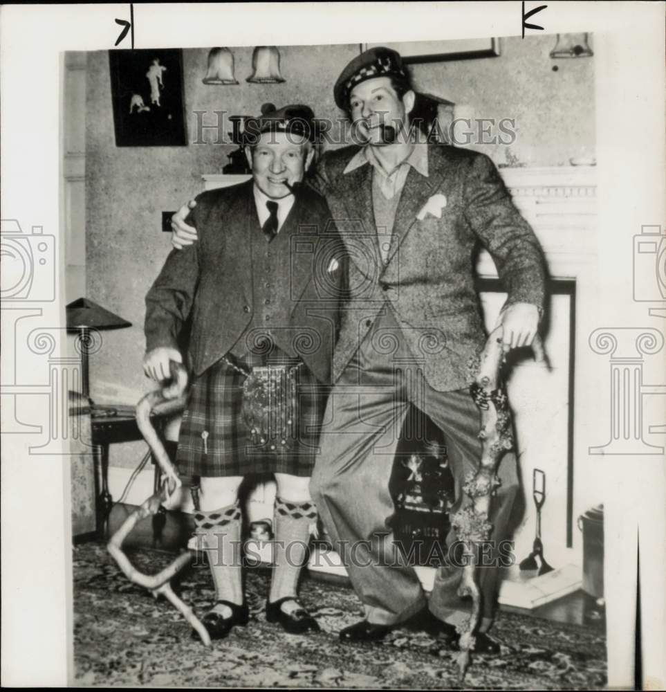 1955 Press Photo Entertainers Harry Lauder &amp; Danny Kaye - hpp26188- Historic Images