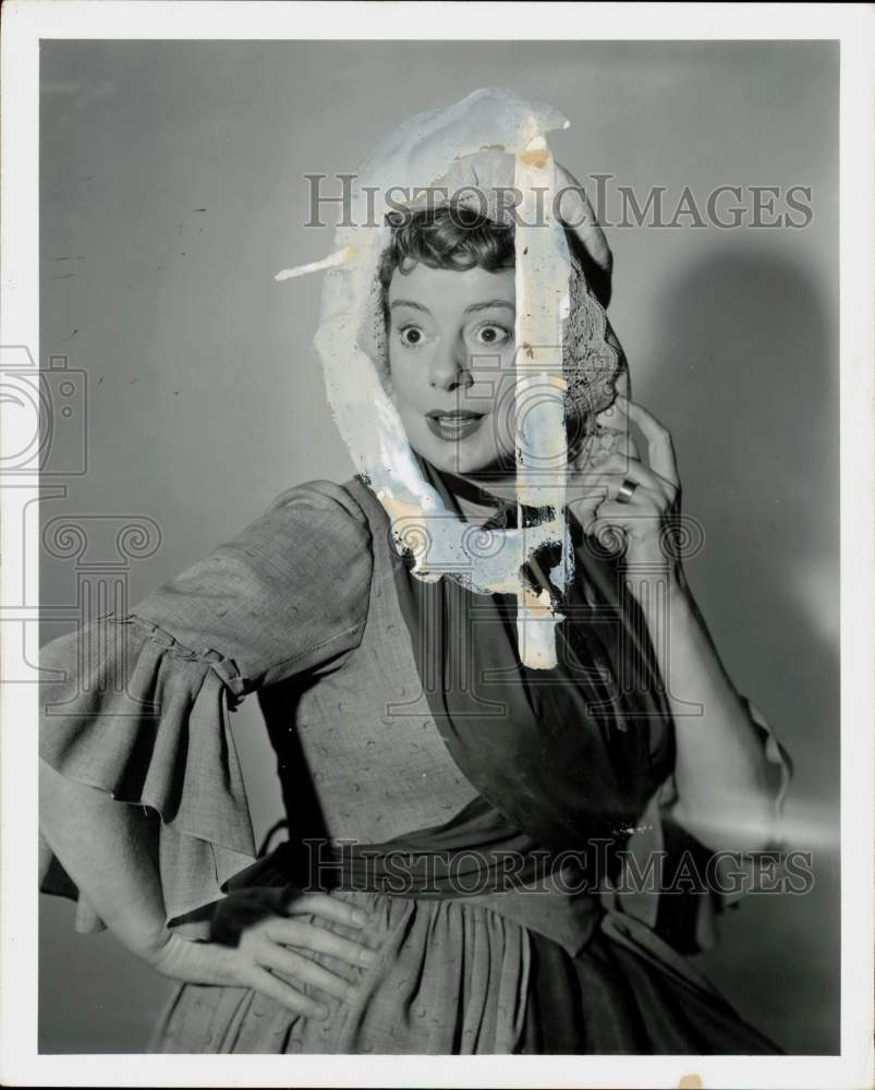 1953 Press Photo Actress Elsa Lanchester on &quot;Schlitz Playhouse of Stars&quot;- Historic Images