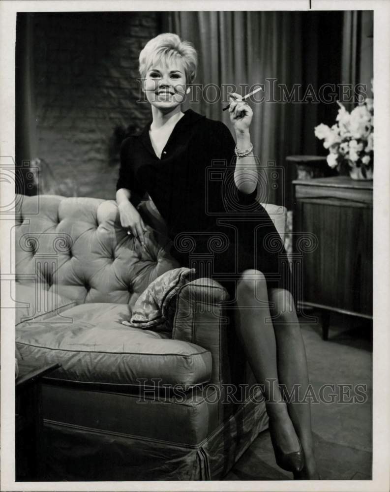 Press Photo Actress Astride Lance on &quot;The Doctors&quot; - hpp27110- Historic Images