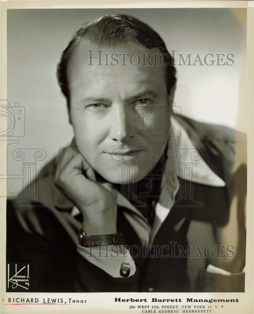 1964 Press Photo Richard Lewis, Tenor Singer - hpp27899 - Historic Images