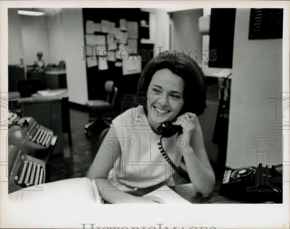 1965 Press Photo Marya McLaughlin, Reporter for CBS-TV - hpp31153- Historic Images