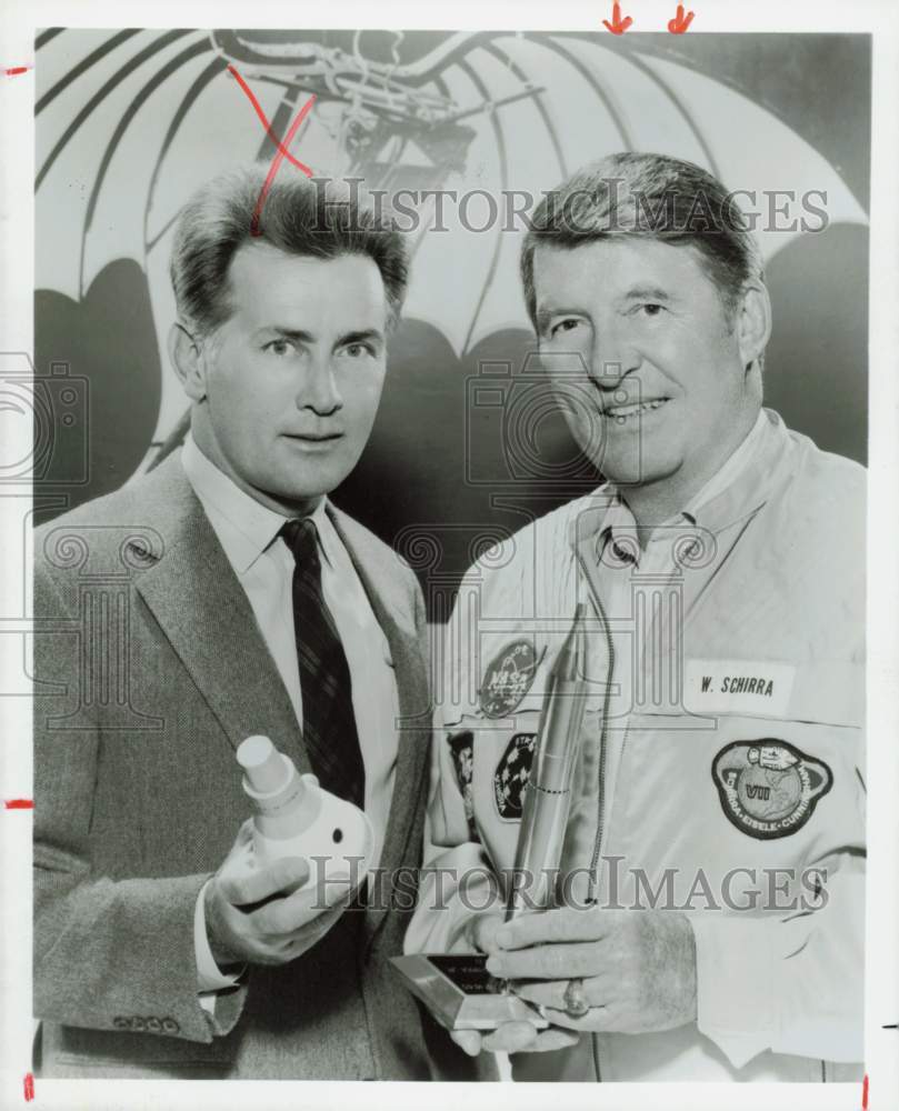 1985 Press Photo Martin Sheen &amp; Wally Schirra in &quot;Spaceflight&quot; TV Show- Historic Images