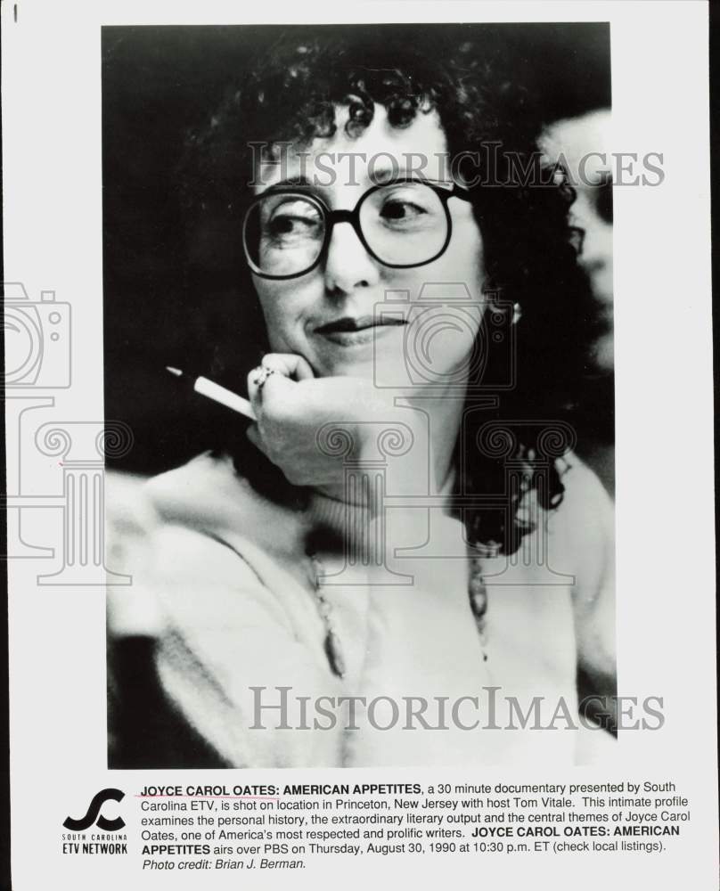 1990 Press Photo Author Joyce Carol Oates - hpp34629- Historic Images