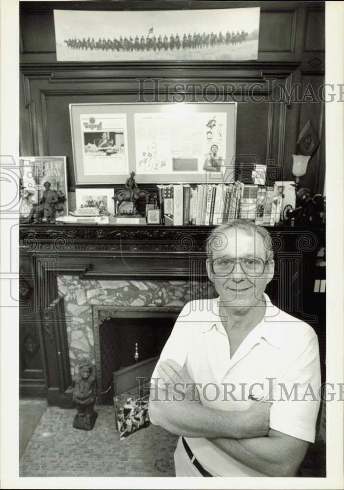 1983 Press Photo Producer Lou Reda in His Easton, Pennsylvania, Office- Historic Images