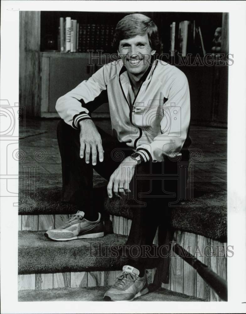 Press Photo Gary Collins, Host of &quot;Hour Magazine&quot; - hpp38615- Historic Images