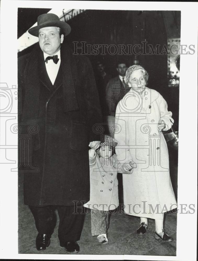 1959 Press Photo Actor Orson Welles, Daughter Beatrice &amp; Governess in Rome- Historic Images