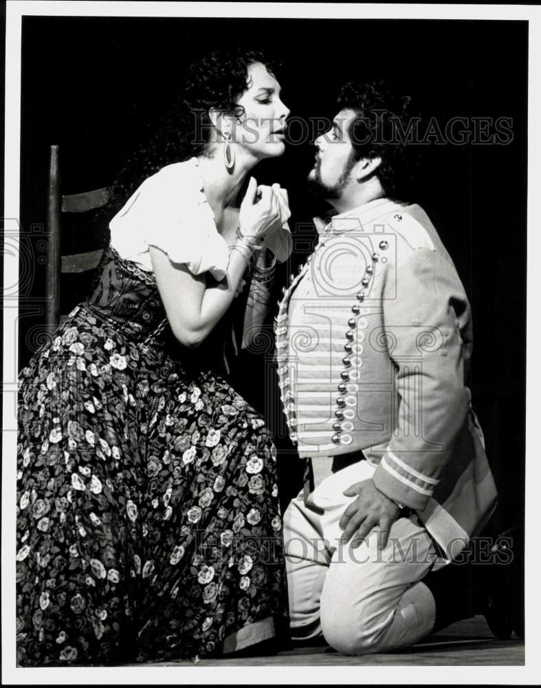 1988 Press Photo Scene from &quot;Carmen&quot; by Houston Grand Opera - hpp40768- Historic Images