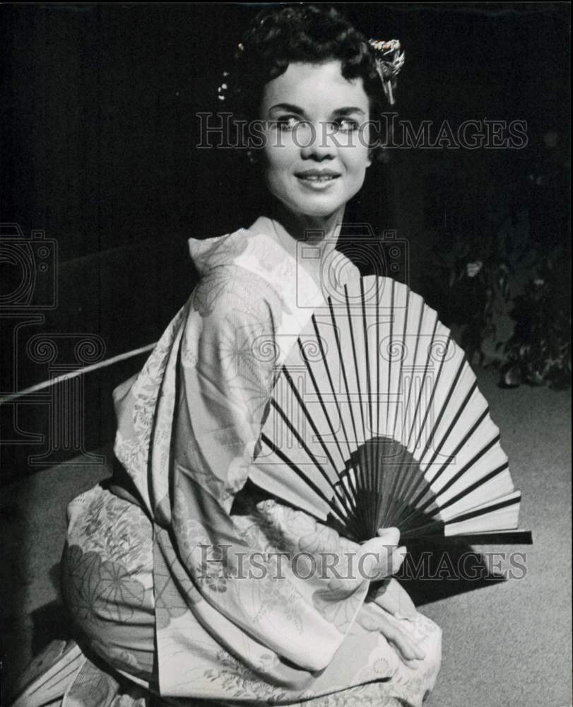 1958 Press Photo Houston Ballet Dancer Ruth Munson as Geisha - hpp41933- Historic Images