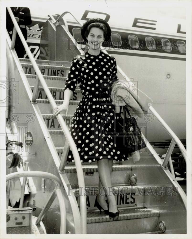 1962 Press Photo Miss America Maria Beale Fletcher Arrives in Houston- Historic Images