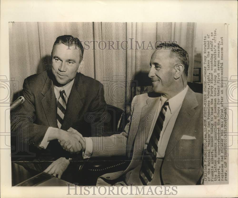 1956 Press Photo 49ers Tony Morabito and Frankie Albert greet in San Francisco. - Historic Images