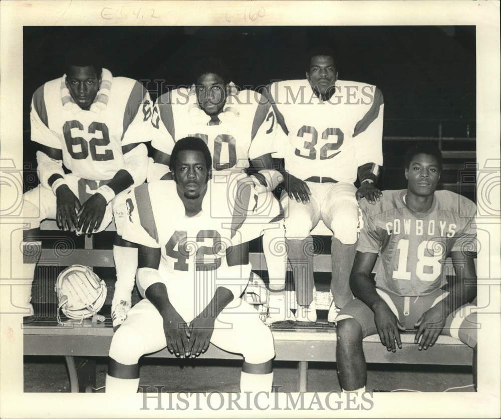 1978 Press Photo Michael Charles pictured with Kashmere football teammates. - Historic Images