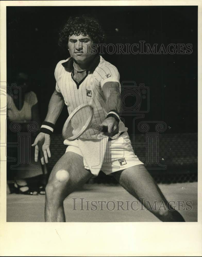 1978 Press Photo Nick Saviano concentrates on tennis ball return. - hps01874 - Historic Images