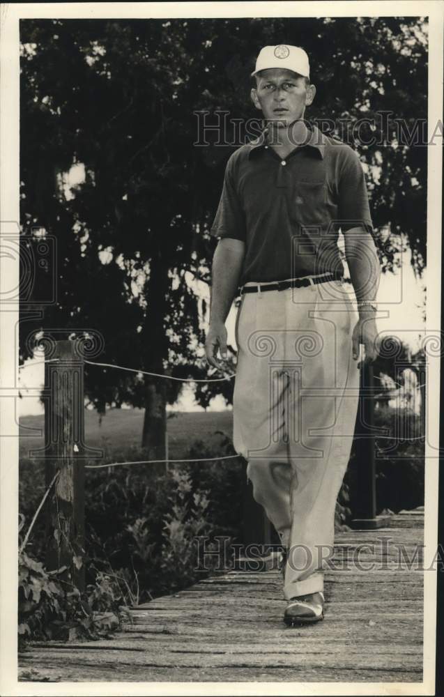 1959 Press Photo Sportsman Benny Castloo of North Texas. - hps02532- Historic Images