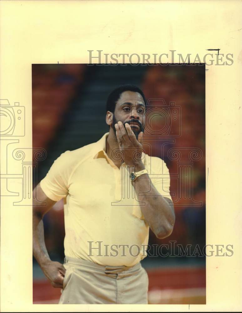 1989 Press Photo Rockets head basketball Don Chaney - hps02581- Historic Images