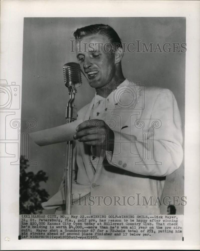 1955 Press Photo Golfer Dick Mayer Holds Winning Check at Kansas City Tournament - Historic Images