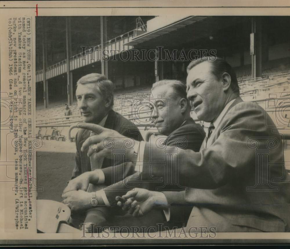 1966 Press Photo Lee McPhail, Michael Burke, Ralph Houk of New York Yankees - Historic Images