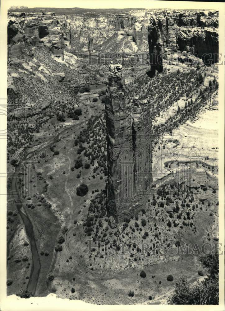 Press Photo Aerial view of Spider Rock - hps07857- Historic Images