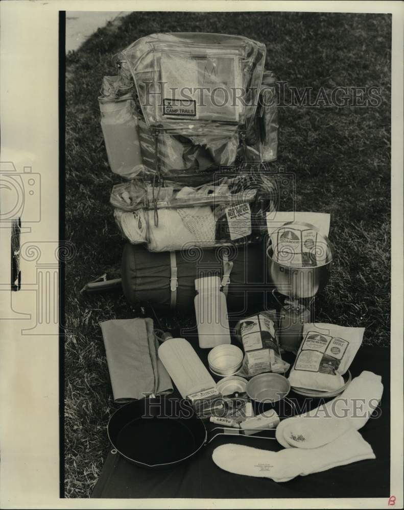 1971 Press Photo Backpacking Food Equipment - hps08580 - Historic Images