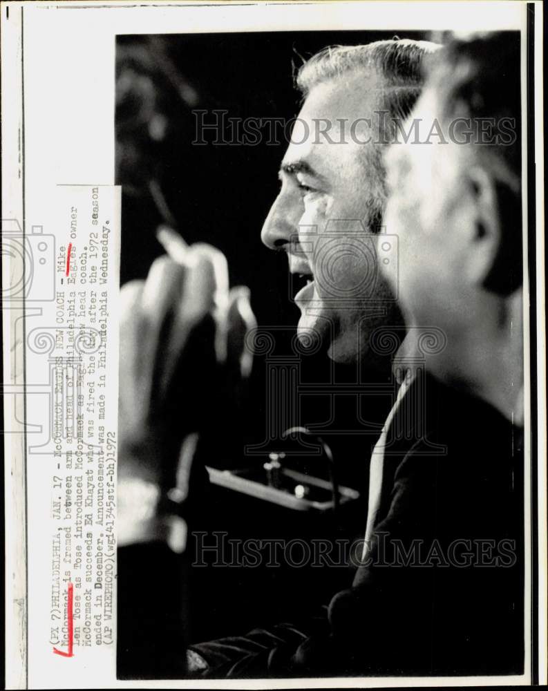 1972 Press Photo Eagles&#39; owner Len Tose announces new Mike McCormack in PA - Historic Images