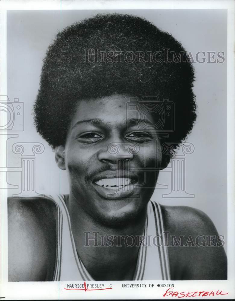 1973 Press Photo Maurice Presley, center for University of Houston basketball- Historic Images