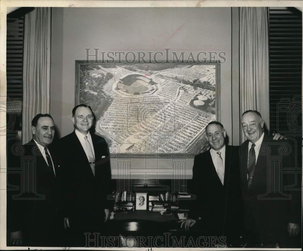 1957 Press Photo Louis Perini and baseball elite pose in Ray Weisbrod&#39;s office. - Historic Images