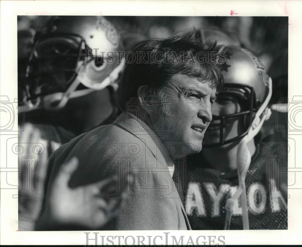 1981 Press Photo Baylor college football Grant Teaff and players- Historic Images