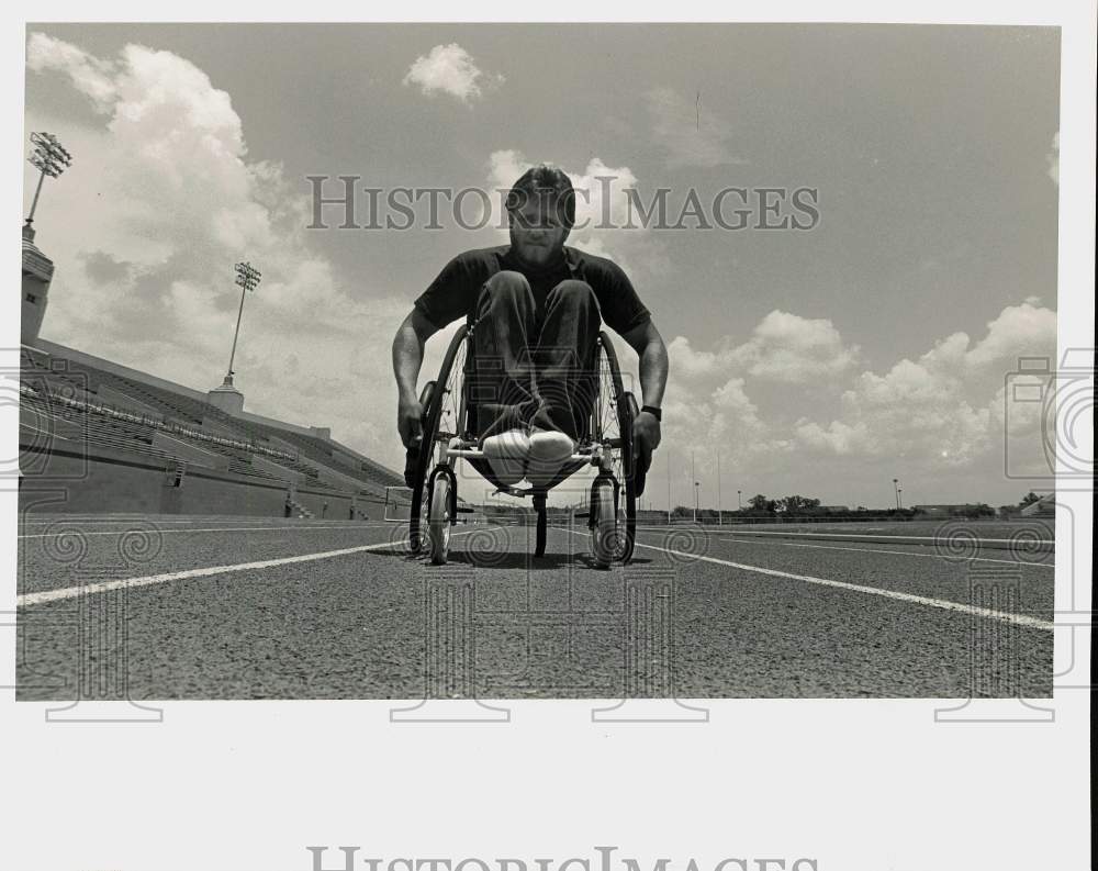 1984 Press Photo Olympic wheelchair racer Randy Snow at Robertson Stadium- Historic Images