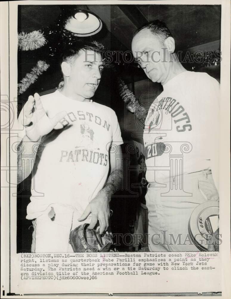 1966 Press Photo Boston Patriots coach Mike Holovak, quarterback Babe Parilli- Historic Images