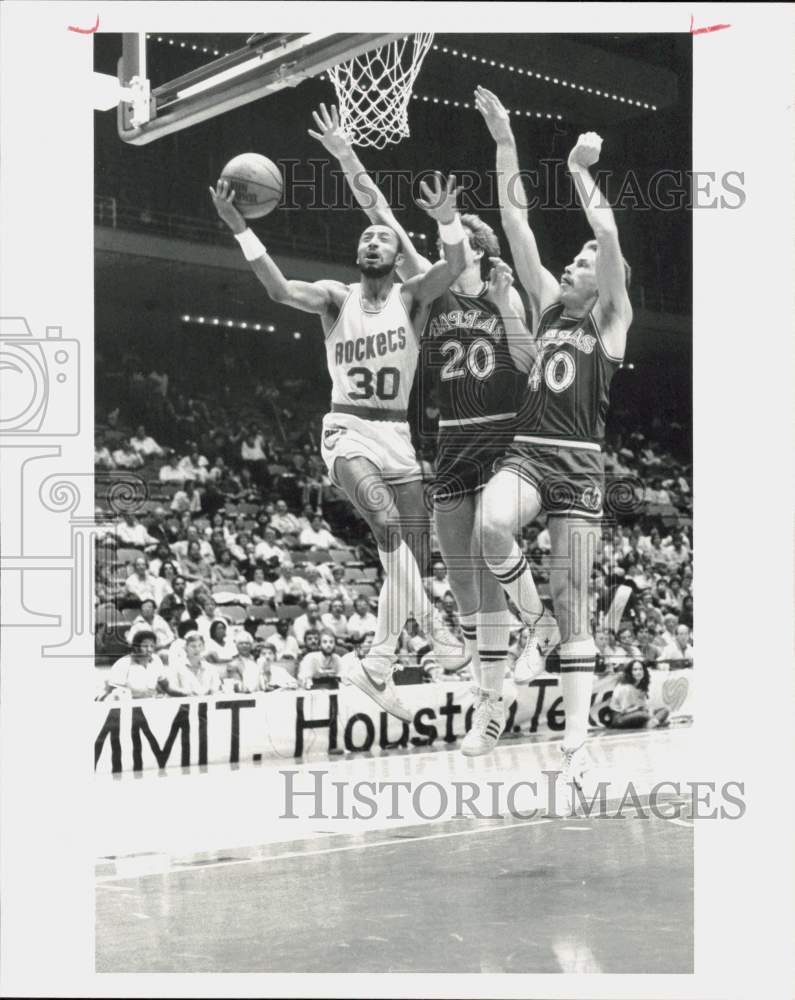 1983 Press Photo Houston Rockets, Dallas Mavericks play in NBA basketb ...