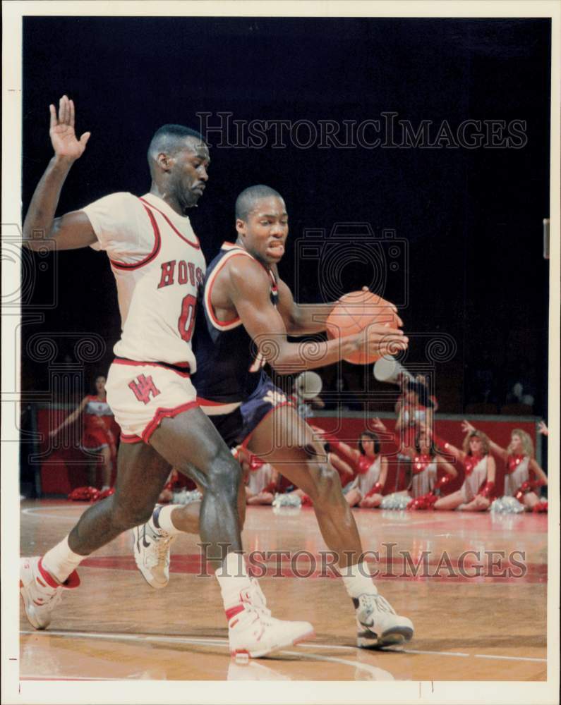 1988 Press Photo Houston and Northwestern State play men&#39;s college basketball- Historic Images