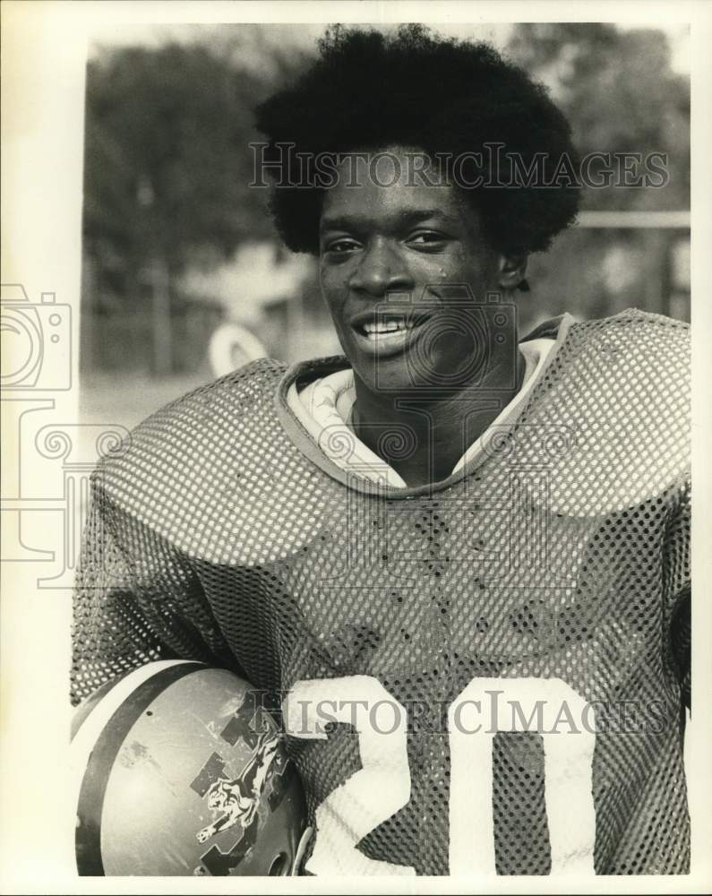 1975 Press Photo Football Player Robert Harris Poses with Helmet - hps20326 - Historic Images