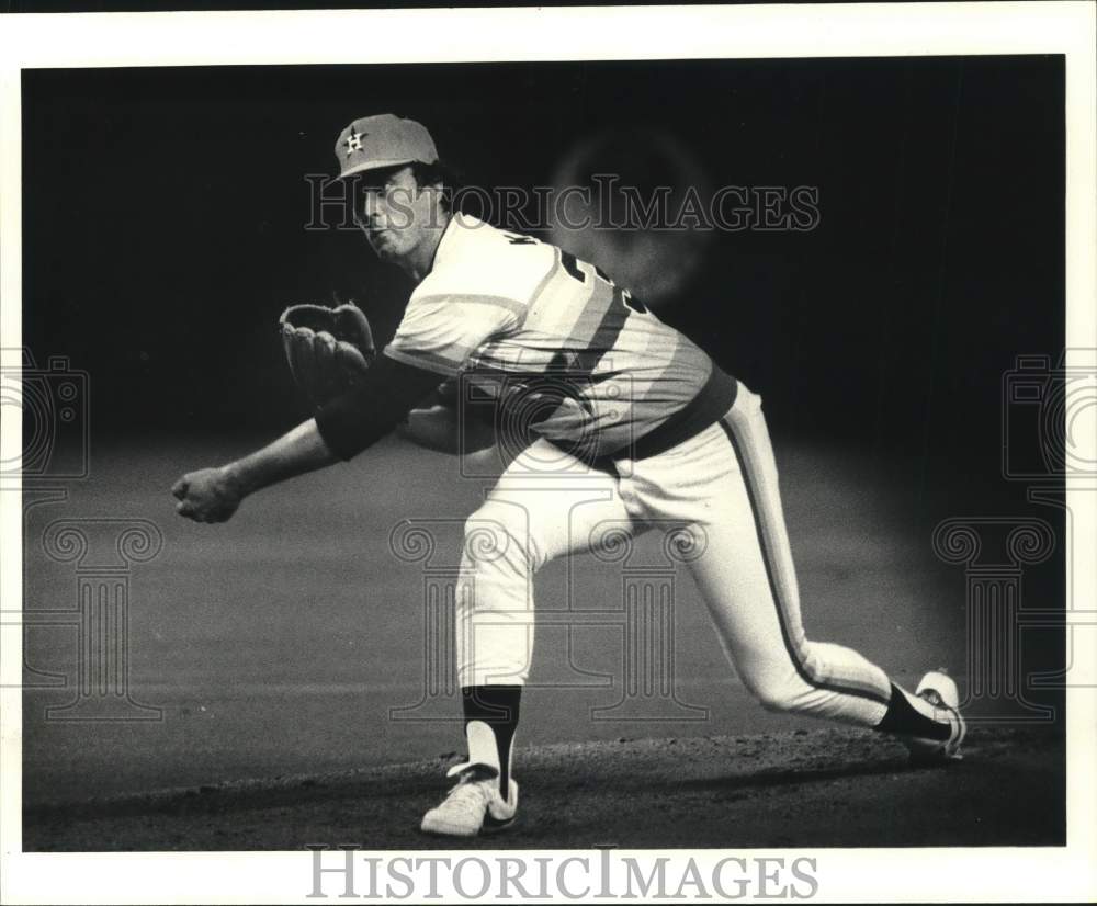 1981 Press Photo Houston Astros Baseball Player Bob Knepper Pitches in Game- Historic Images