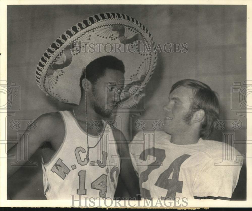 1971 Press Photo Wharton County Junior College Athletes Gary Lacy &amp; Butch Grant- Historic Images