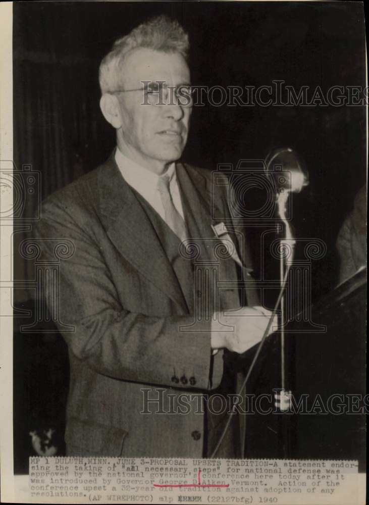 1940 Press Photo Vermont Governor George Aiken speaks in Duluth, Minnesota. - Historic Images