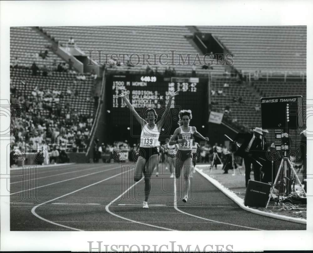 1984 Press Photo Ruth Wysocki and Mary Decker in &quot;Summer Olympics&quot; on ABC-TV - Historic Images