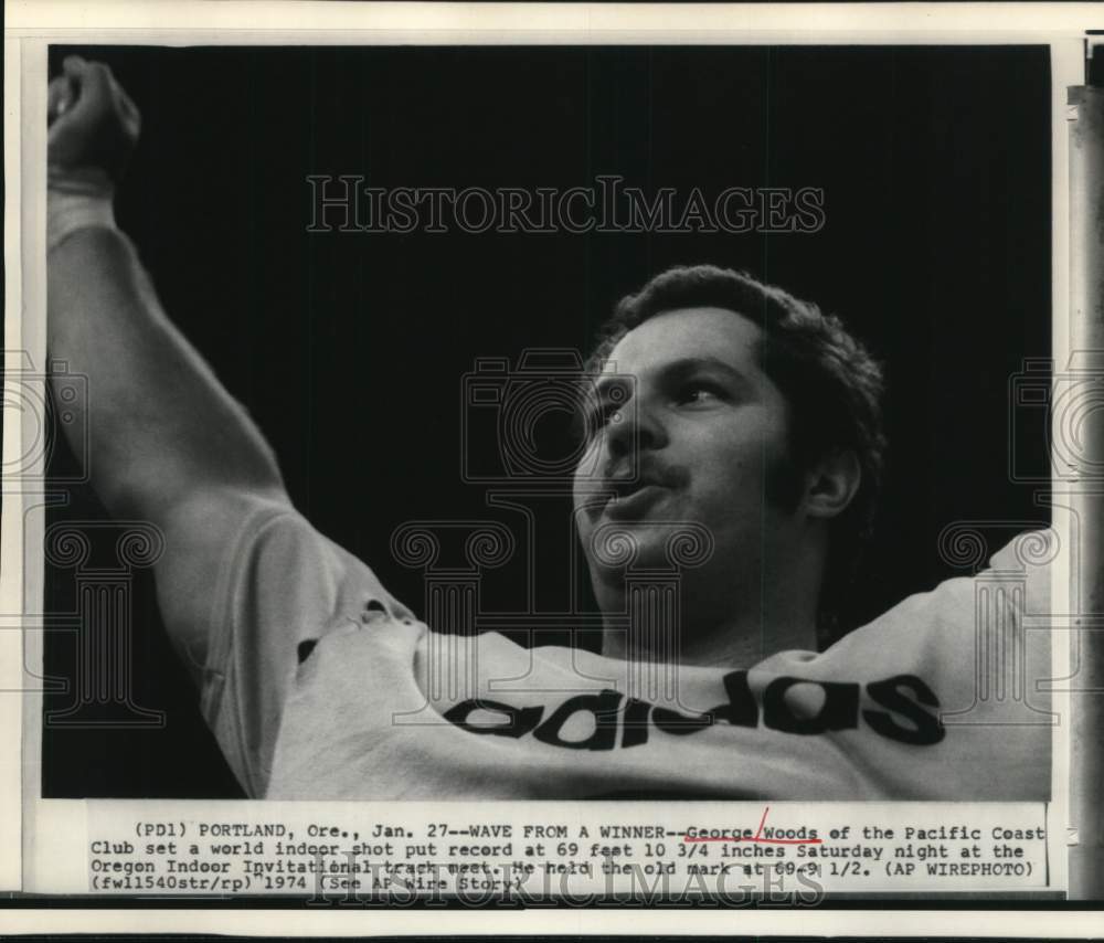 1974 Press Photo George Woods at Oregon Indoor Invitational Track Meet - Historic Images