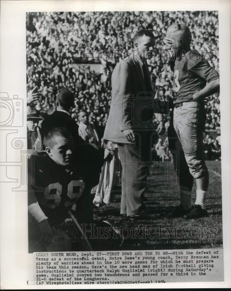 1954 Press Photo Notre Dame Football Terry Brennan with Ralph Guglielmi - Historic Images