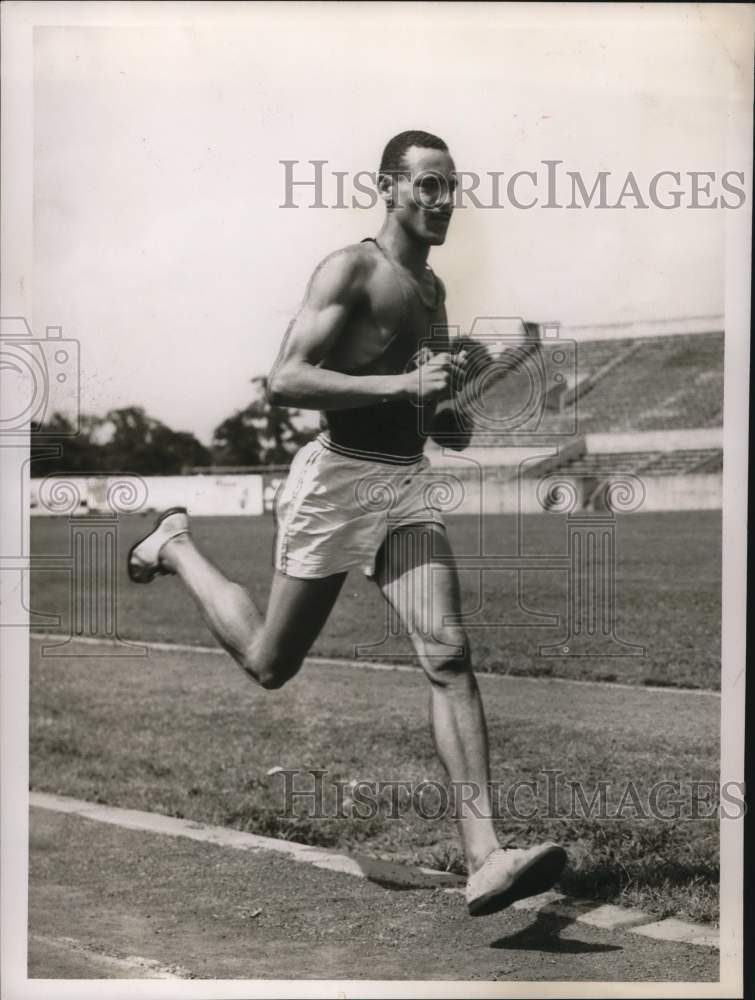 1954 Press Photo Mal Whitfield, Track Runner - hpx01883 - Historic Images