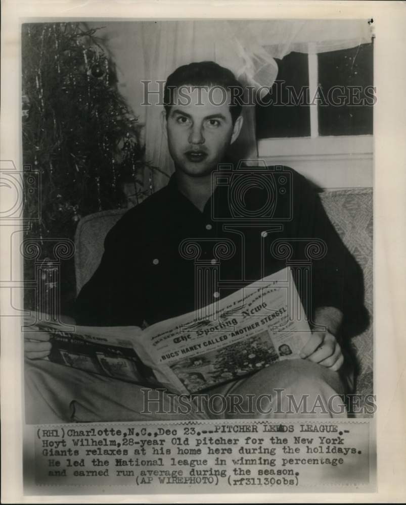 1958 Press Photo Hoyt Wilhelm, New York Giants Pitcher in Charlotte Home- Historic Images