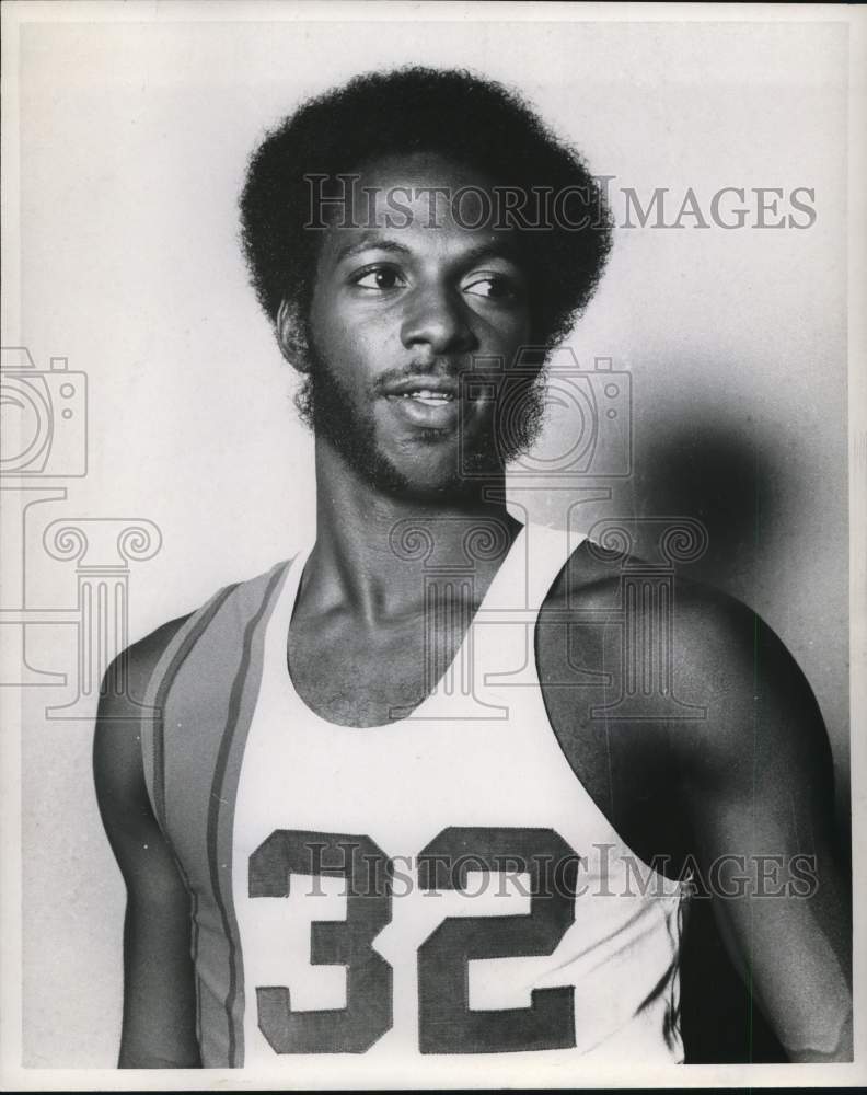 1972 Press Photo Walter McCowan, Prairie View A&amp;M Basketball Forward - hpx02038 - Historic Images