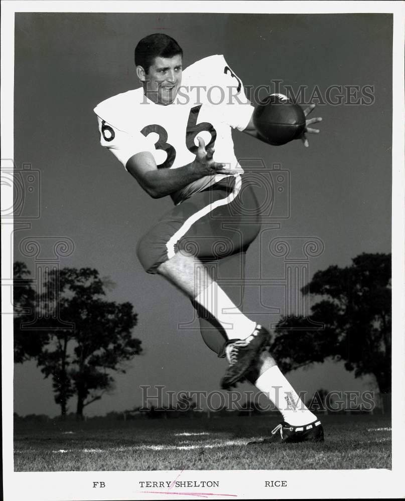 1967 Press Photo Rice University football player Terry Shelton - hpx05997 - Historic Images