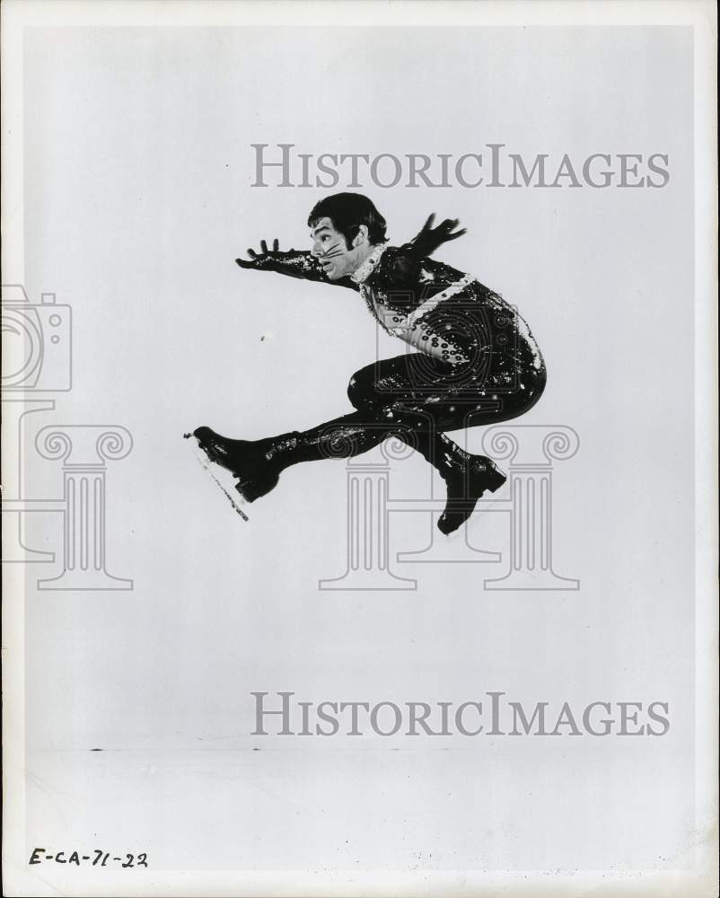 Press Photo Skater performs in Ice Capades - hpx06112- Historic Images