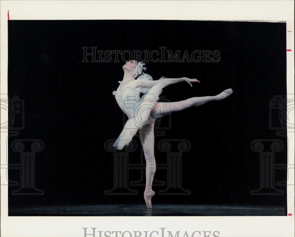 1994 Press Photo Martha Butler in Houston Ballet&#39;s production of &quot;Swan Lake&quot;- Historic Images