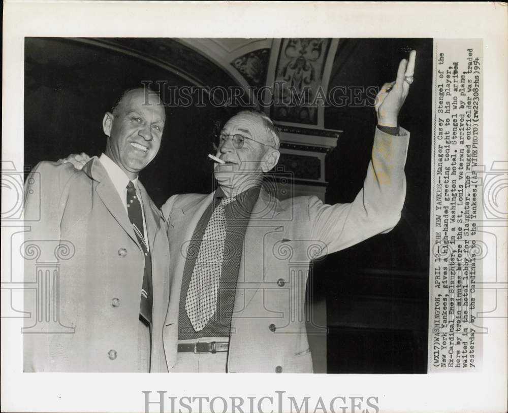 1954 Press Photo New Yankee Enos Slaughter with Baseball manager Casey Stengel- Historic Images