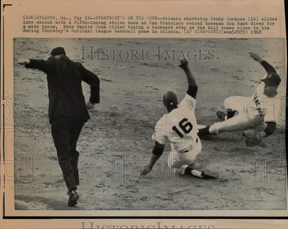 1968 Press Photo Atlanta&#39;s Sonny Jackson slides to second during baseball game - Historic Images