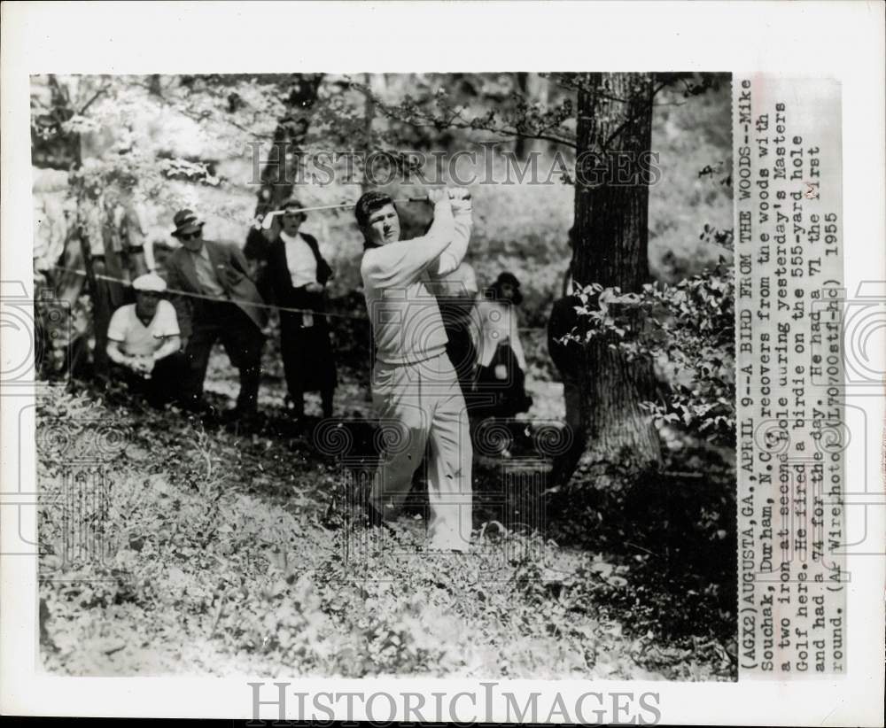 1955 Press Photo Mike Souchak recovers from woods at Masters Golf Tourney in GA - Historic Images