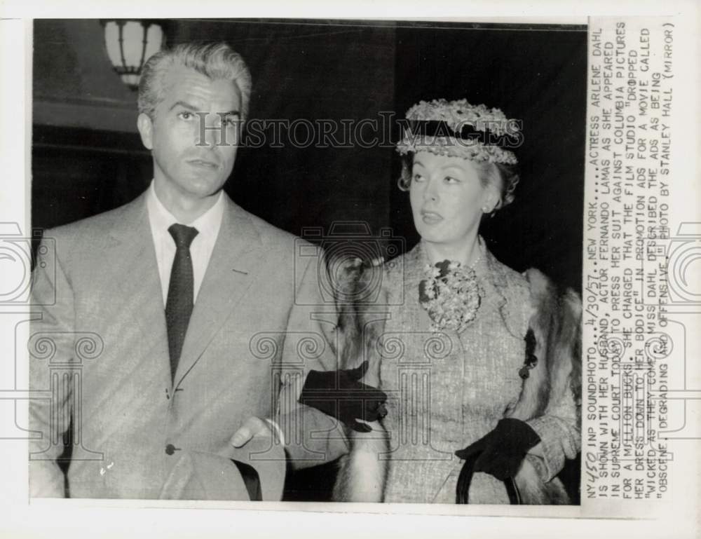 1957 Press Photo Film stars Arlene Dahl and husband Fernando Lamas, New York - Historic Images